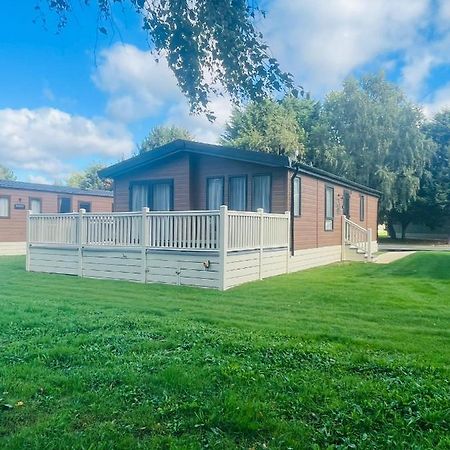 יורק Barakah Lodge With Hot Tub מראה חיצוני תמונה